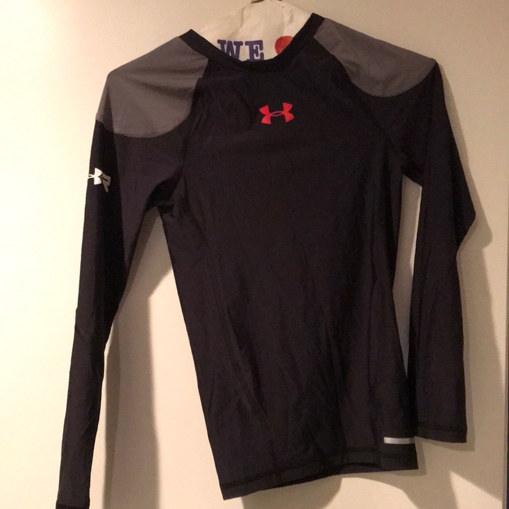 (V) boys active wear shirt